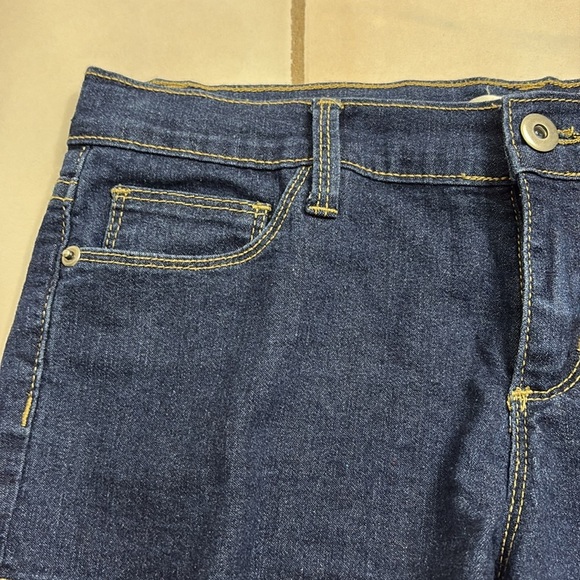 Forever 21 Dark Blue Jean Micro Shorts. Size 27 - Picture 2 of 9